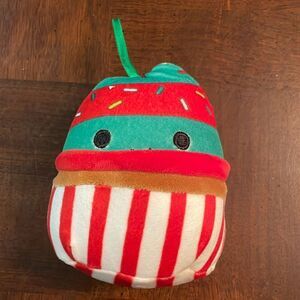 Squishmallow 4" CHANTAL the Christmas Cupcake  Plush Toy